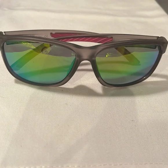 REEBOK RBOP 2103 matte black plastic frames, pink/gold lens.Comfort nose pads - Picture 2 of 9